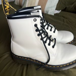 Brand new dr marten. Selling because I have never worn them!